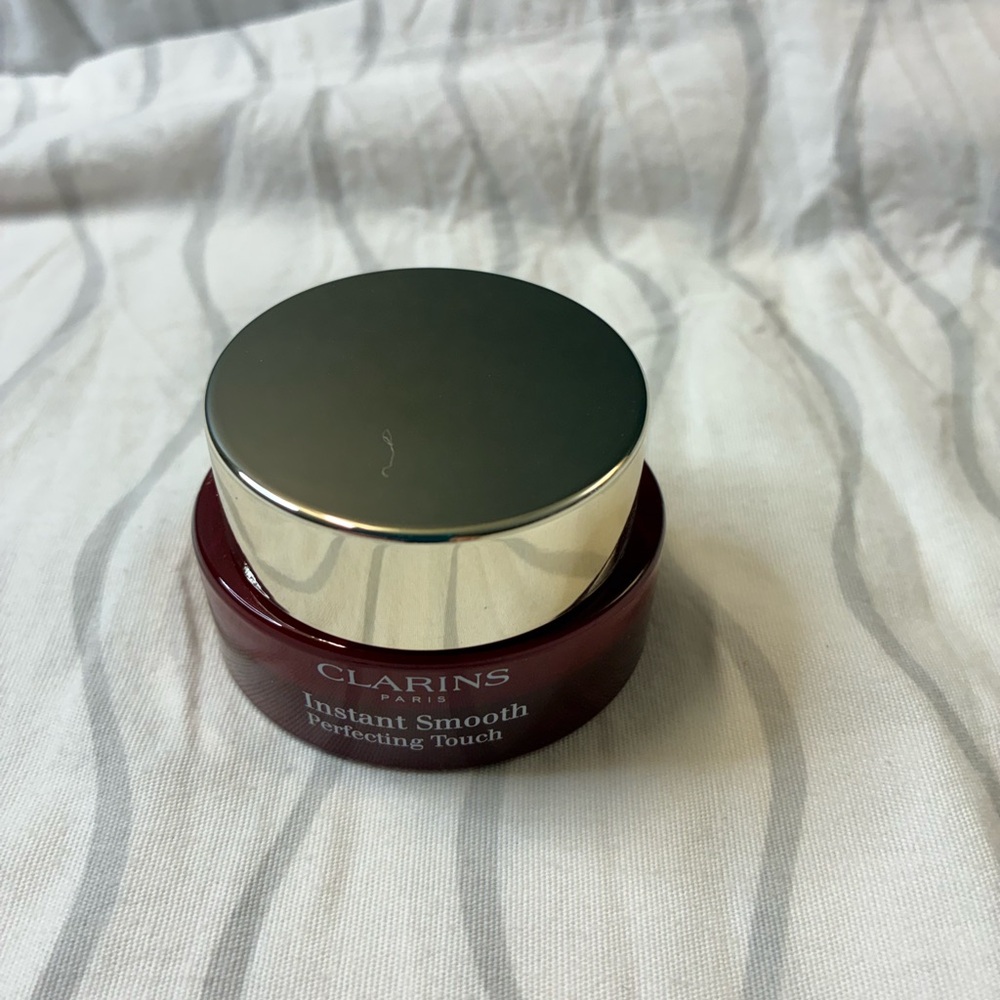 PreOwned Clarins Instant Smooth